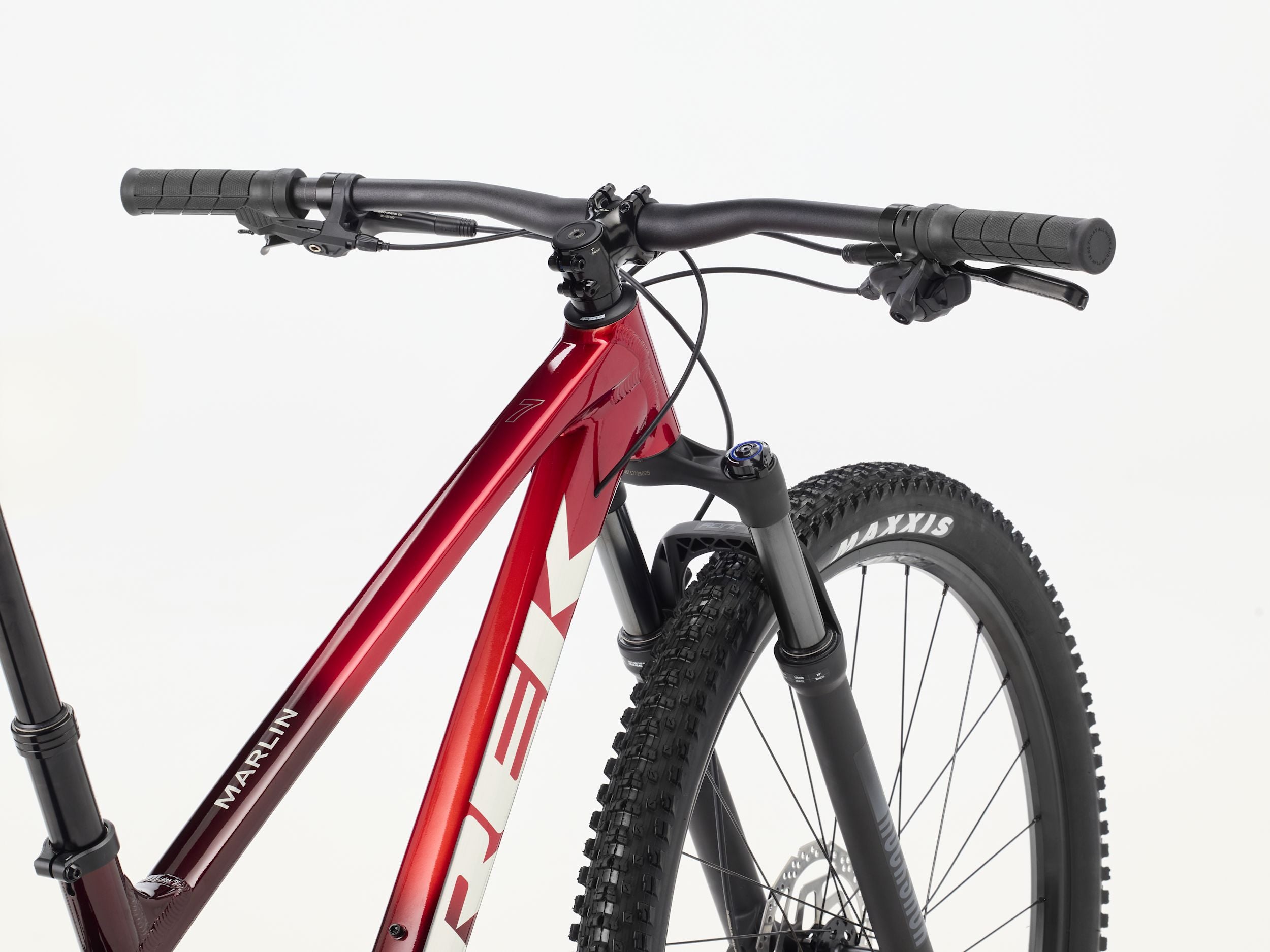 Trek Marlin 7 Gen 3 2026 Fury Red/Lithium Grey Fade #3