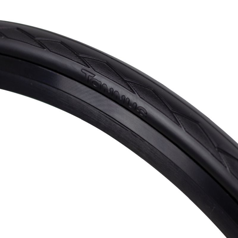 Cubierta Tannus Semi Slick 700x28 Regular Negro