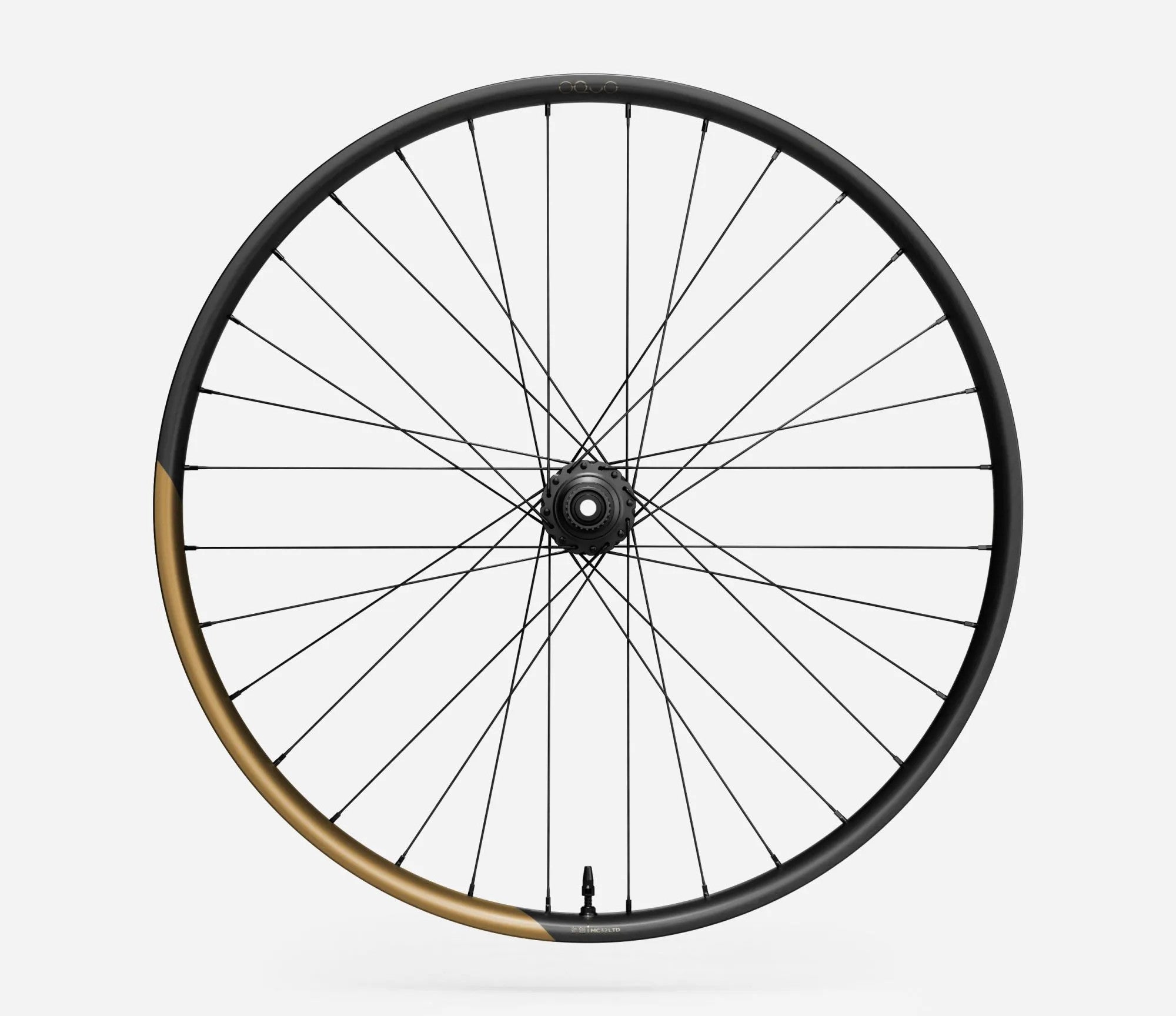 side-oquo-mc32ltd-rear-metallic-golden-sand-matt